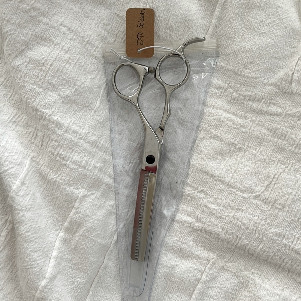 NWT Thinning shears, professional grade tool
